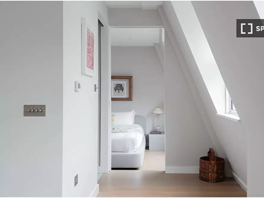 Immagine 5 di Appartamento in affitto  in Kensington High St a Kensington