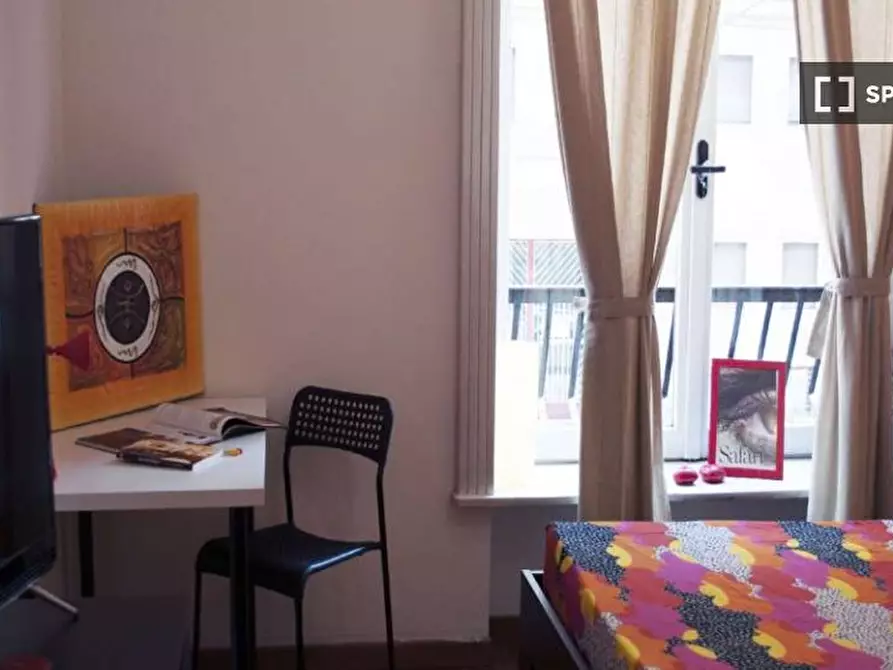 Immagine 4 di Camera condivisa in affitto  in Viale Tunisia a Milano
