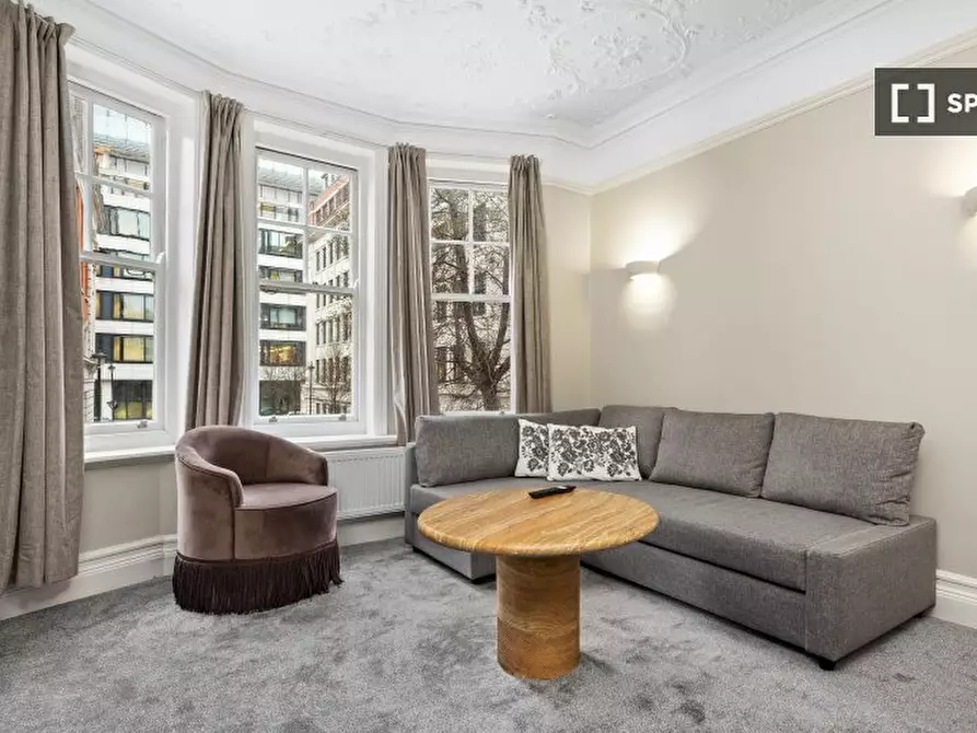 Immagine 12 di Appartamento in affitto  in Great Portland Street a Paddington