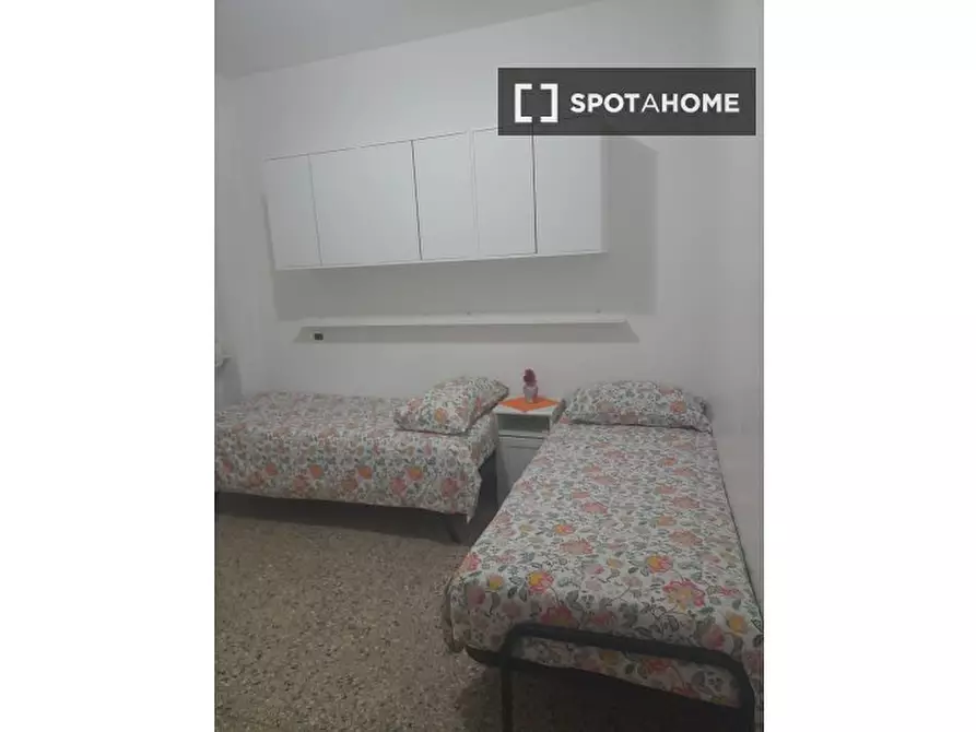 Immagine 15 di Camera condivisa in affitto  in Via Domenico Cucchiari a Roma