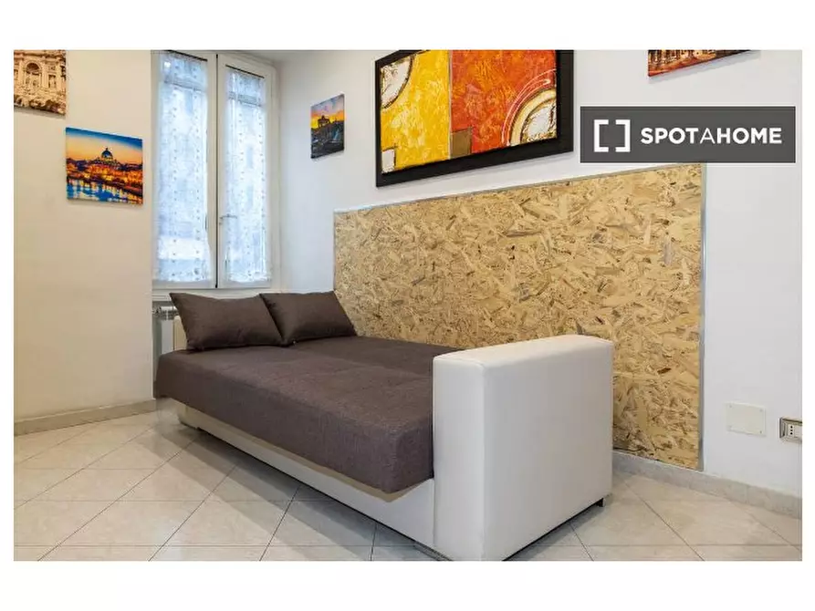 Immagine 2 di Appartamento in affitto  in Via di Acqua Bullicante a Roma