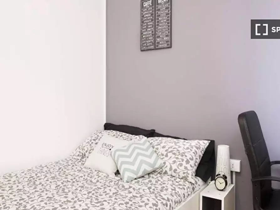 Immagine 6 di Camera condivisa in affitto  in Via Salvatore Barzilai a Milano