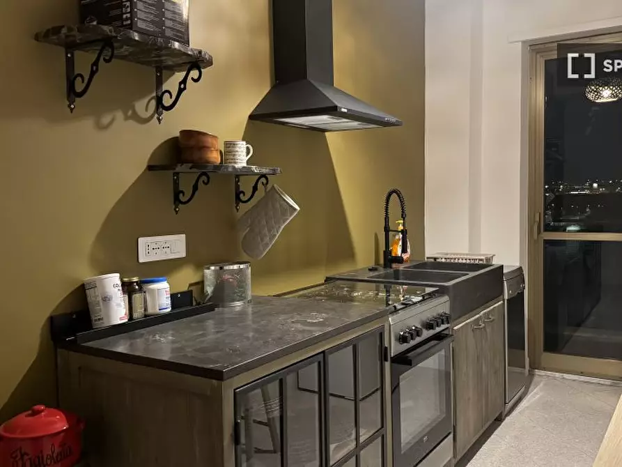 Immagine 4 di Camera condivisa in affitto  in V. Morozzo della Rocca a Roma