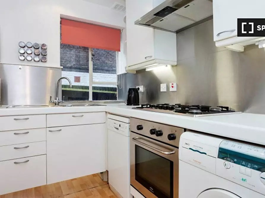 Immagine 6 di Appartamento in affitto  in Maresfield Gardens a Camden Town