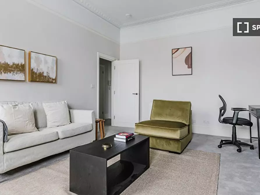 Immagine 3 di Appartamento in affitto  in Elgin Cres a Kensington