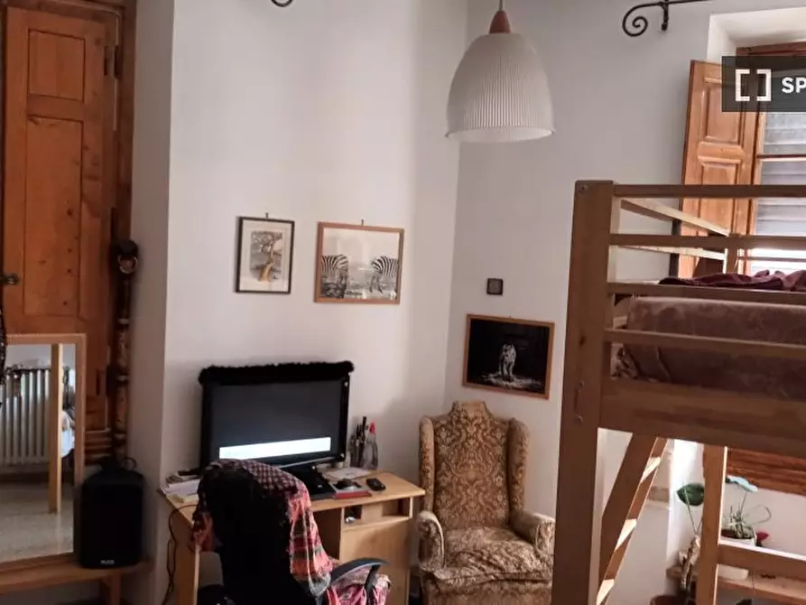 Immagine 6 di Appartamento in affitto  in Piazza Ludovico Antonio Muratori a Firenze