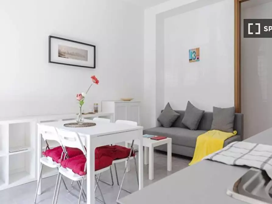 Immagine 9 di Camera condivisa in affitto  in VIA PISANELLO a Milano