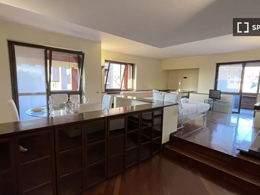 Immagine 4 di Camera condivisa in affitto  in Via Angelo Ramazzotti a Monza