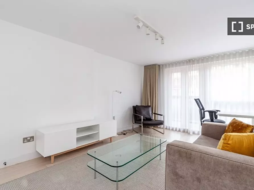 Immagine 10 di Appartamento in affitto  in Flat a 
