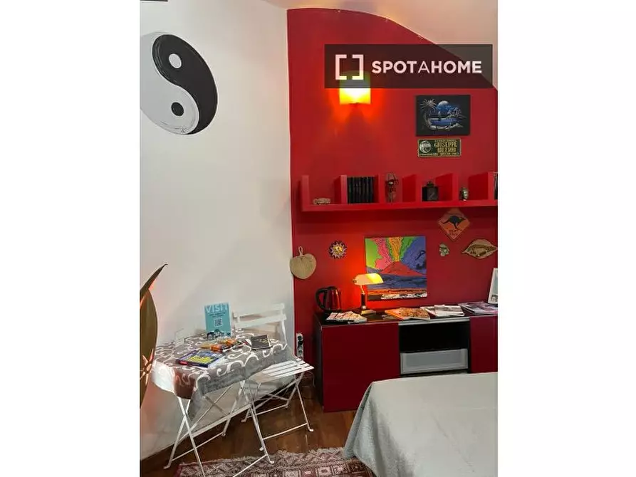 Immagine 3 di Appartamento in affitto  in Via Pellegrini a Napoli