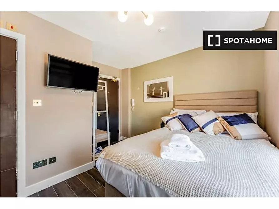 Immagine 10 di Ufficio in affitto  in High Rd a Tottenham