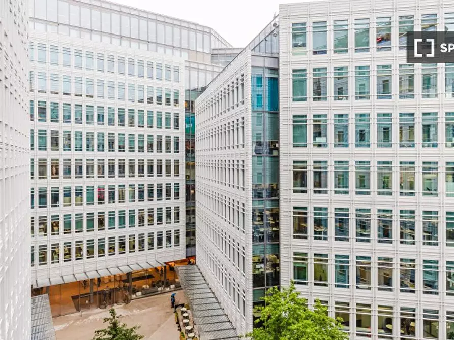 Immagine 5 di Appartamento in affitto  in Central Saint Giles Piazza a Camden Town