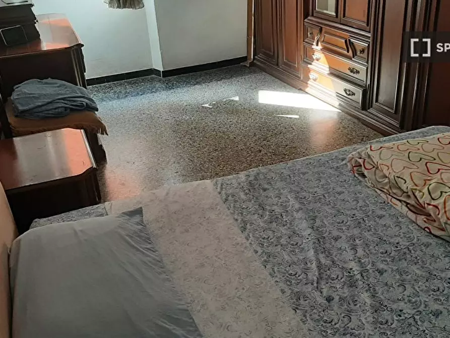 Immagine 2 di Camera condivisa in affitto  in Via Costituzione a Cagliari