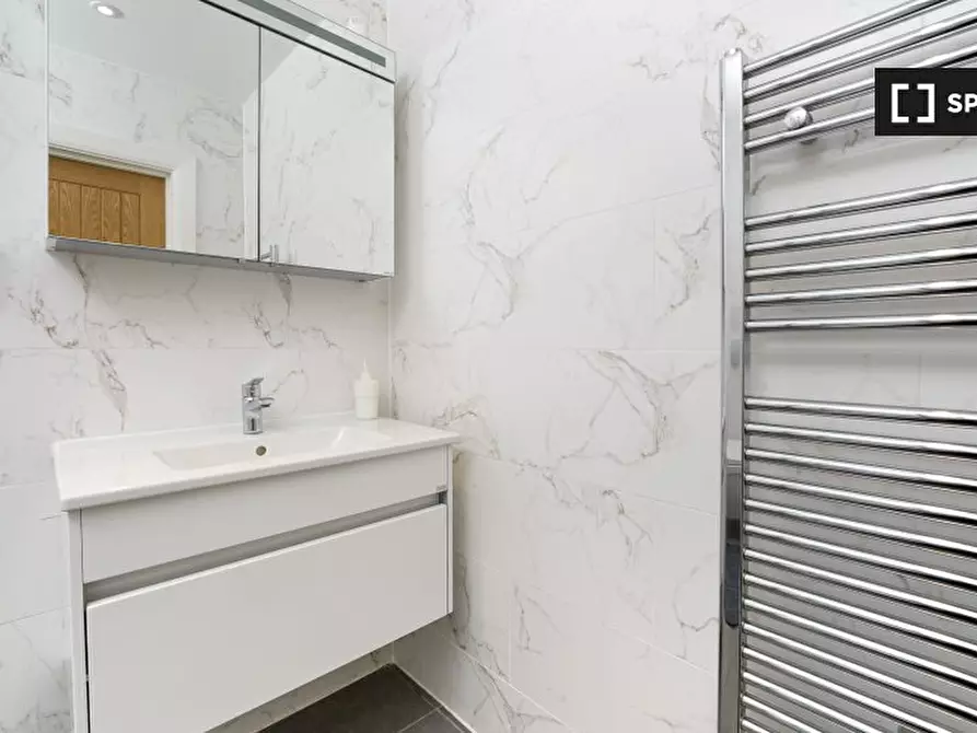 Immagine 2 di Appartamento in affitto  in -661 High Rd a Walthamstow