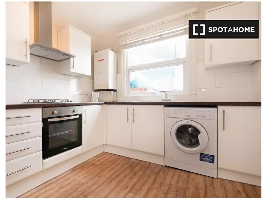 Immagine 1 di Appartamento in affitto  in Stoke Newington Rd, London N16 7XN, UK a Hackney