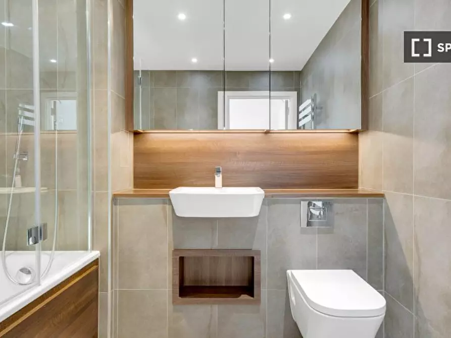 Immagine 11 di Appartamento in affitto  in Wandsworth Rd a Lambeth
