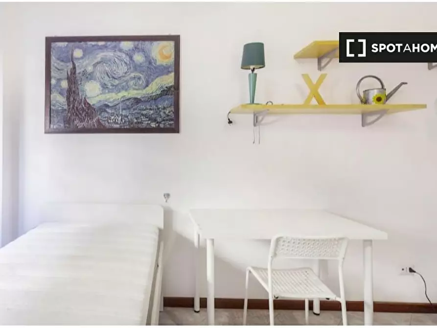 Immagine 2 di Camera condivisa in affitto  in Via Privata Ebro a Milano