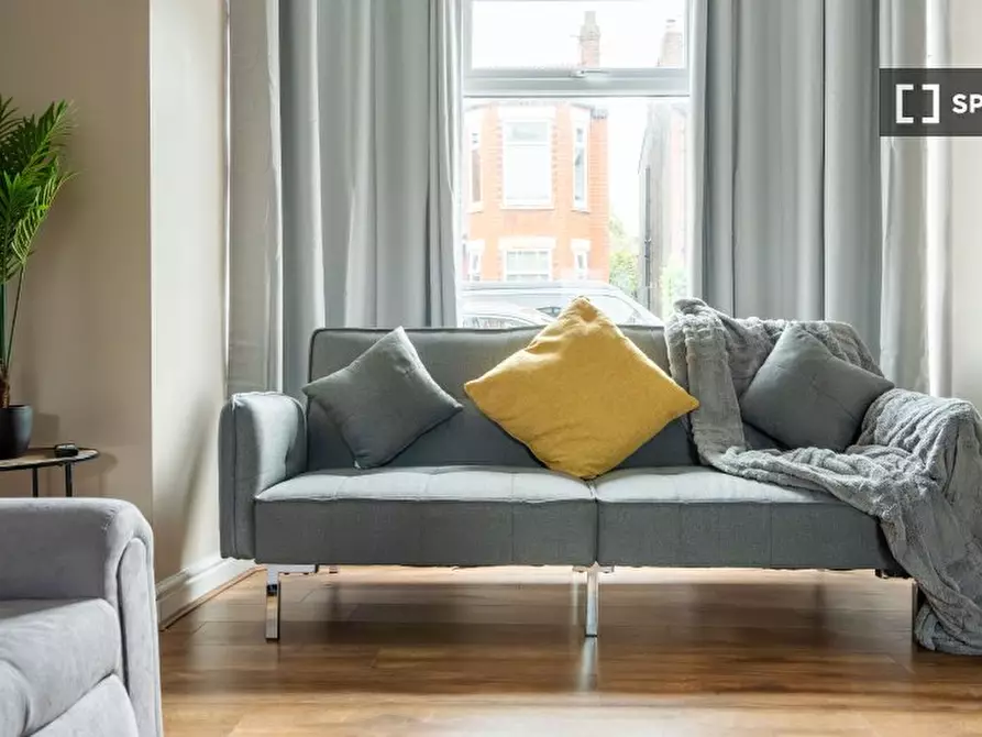 Immagine 8 di Appartamento in affitto  in Gloucester Rd a 