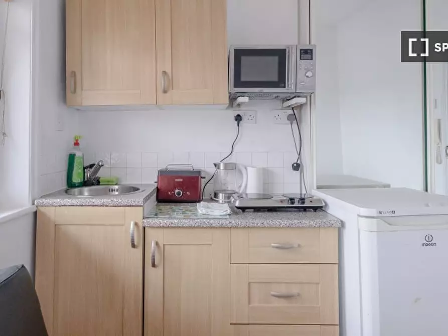Immagine 9 di Ufficio in affitto  in flat e a Tottenham