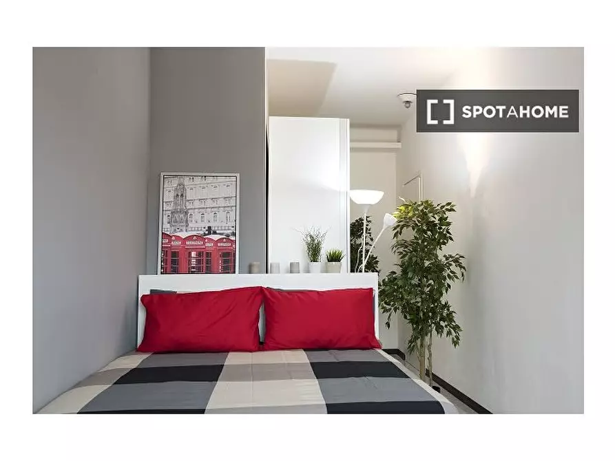 Immagine 14 di Camera condivisa in affitto  in Via Carlo Marx a Milano