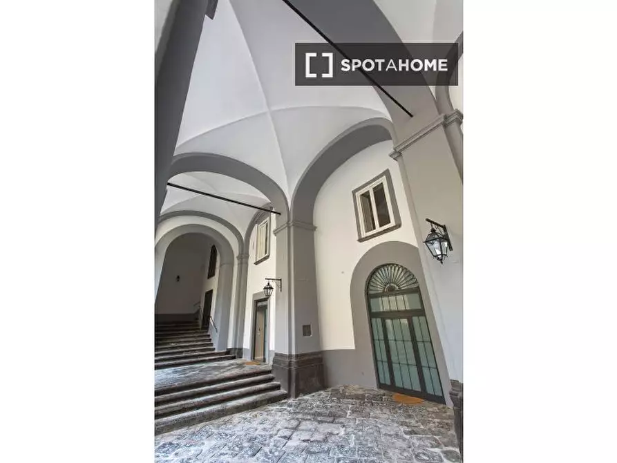 Immagine 18 di Appartamento in affitto  in Vico SS. Filippo e Giacomo a Napoli