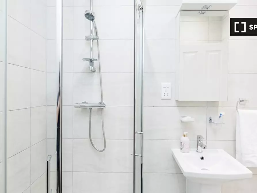 Immagine 10 di Appartamento in affitto  in Talbot Rd a Kensington