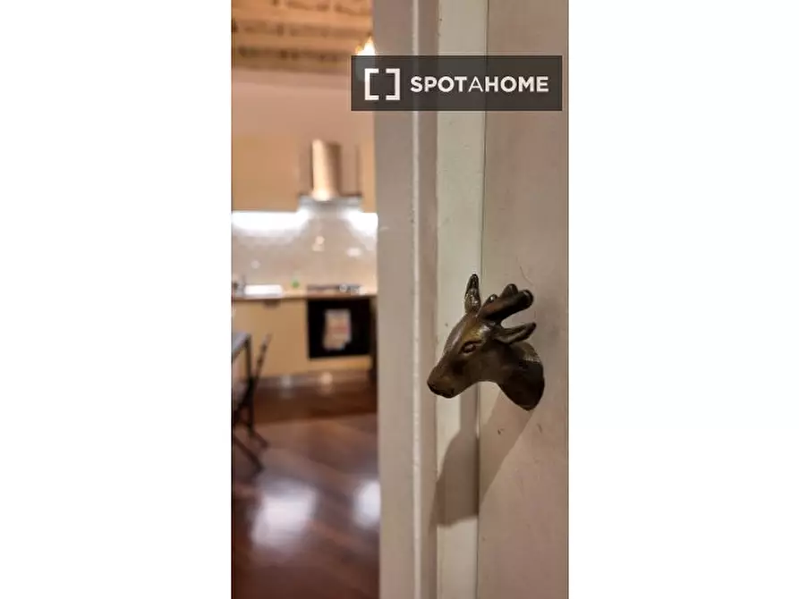 Immagine 9 di Appartamento in affitto  in Via della Reginella a Roma