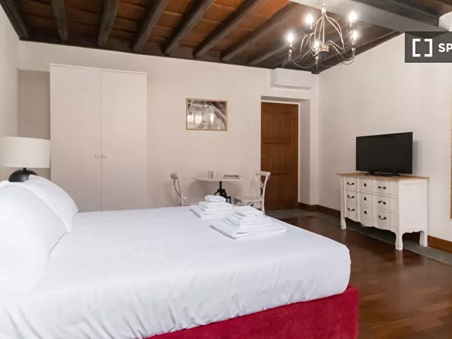 Immagine 8 di Appartamento in affitto  in Via Dei Cappuccini a Roma