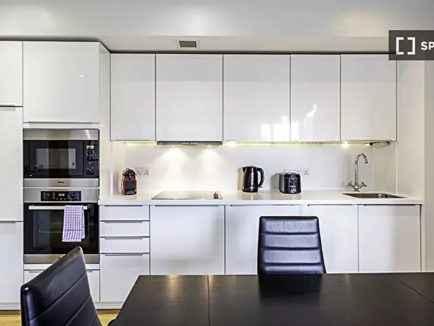 Immagine 2 di Appartamento in affitto  in Whetstone Park a Camden Town