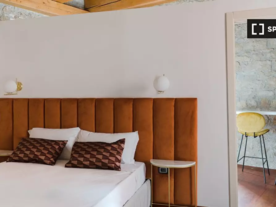 Immagine 15 di Appartamento in affitto  in Via del Collegio Capranica a Roma