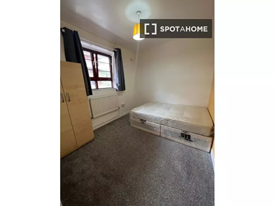 Immagine 3 di Camera condivisa in affitto  in Poynders Gardens a Lambeth