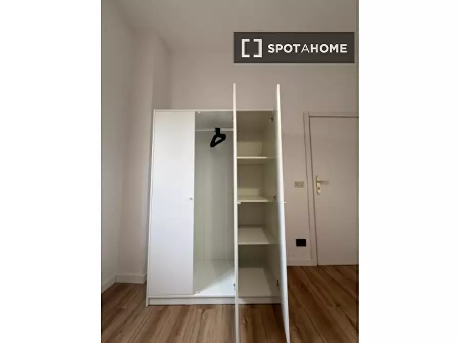 Immagine 5 di Camera condivisa in affitto  in Piazza di S. Jacopino a Firenze