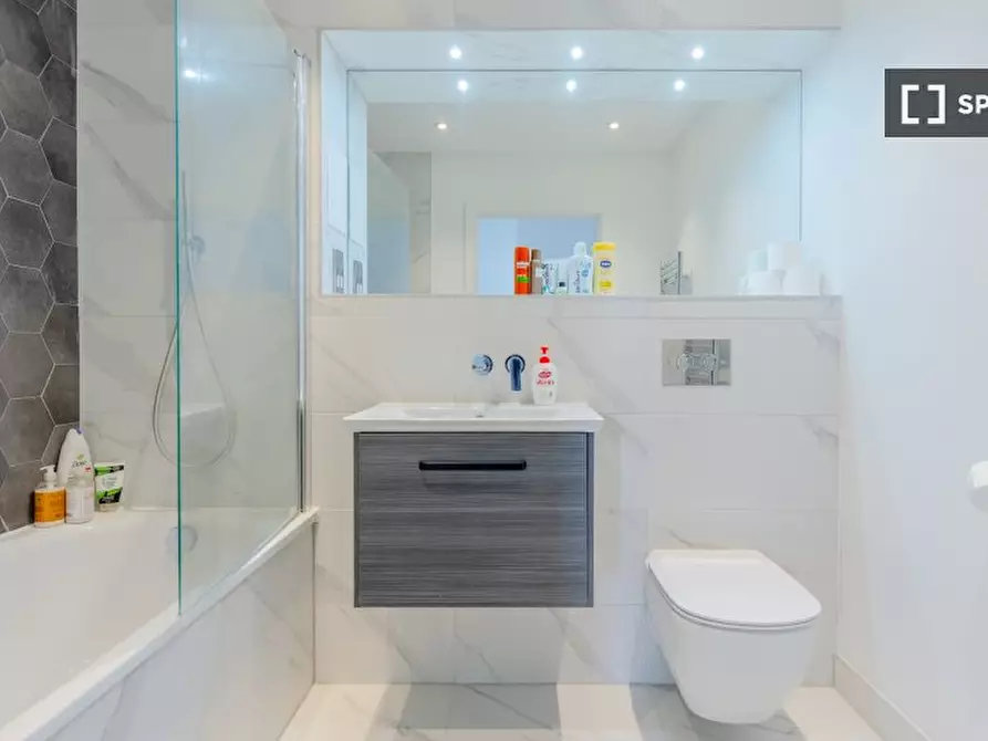 Immagine 9 di Appartamento in affitto  in flat a Wandsworth