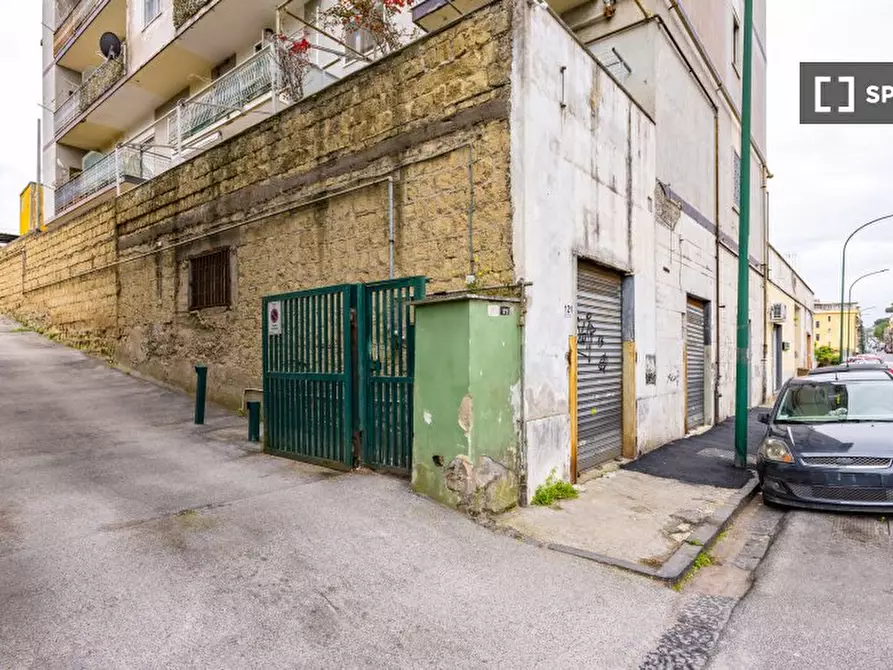 Immagine 12 di Appartamento in affitto  in Via Nuova San Rocco a Napoli