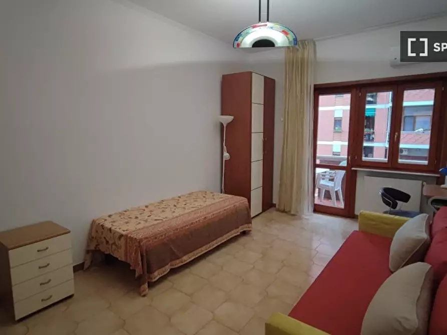 Immagine 11 di Camera condivisa in affitto  in Via Nocera Umbra a Roma