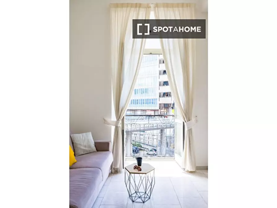 Immagine 12 di Appartamento in affitto  in Corso Meridionale a Napoli
