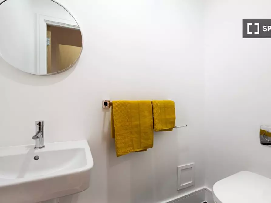 Immagine 6 di Appartamento in affitto  in St John's Hl a Wandsworth