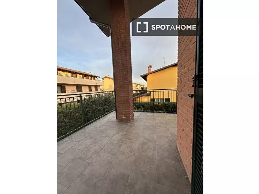 Immagine 4 di Camera condivisa in affitto  in Via delle Querce a Alagna