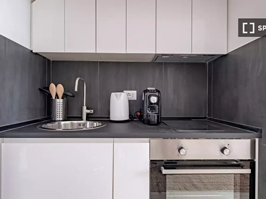 Immagine 2 di Appartamento in affitto  in Via Archimede a Roma