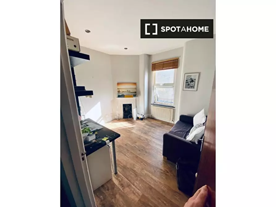 Immagine 8 di Camera condivisa in affitto  in Villiers Rd a Kingston Upon Thames