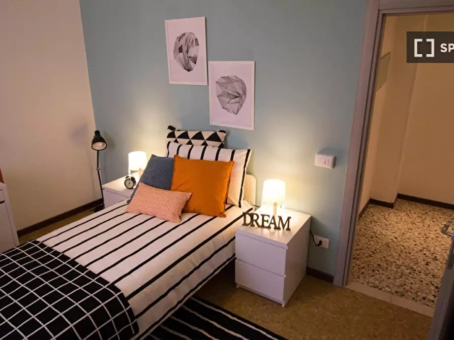 Immagine 6 di Camera condivisa in affitto  in Pasubio/C a Brescia