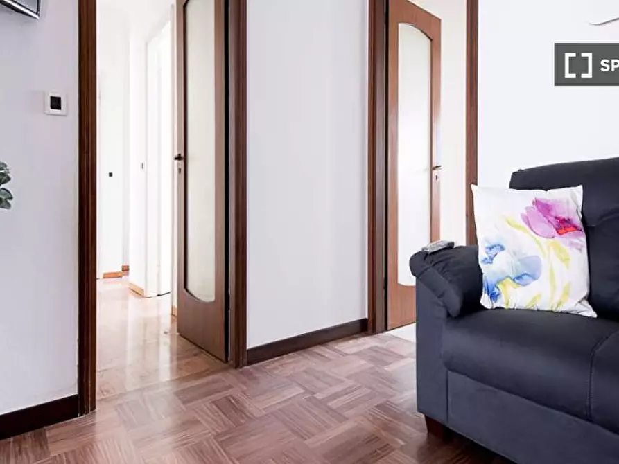 Immagine 13 di Camera condivisa in affitto  in Viale Ca' Granda a Milano