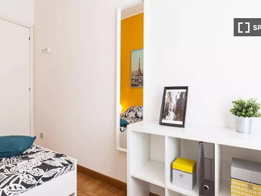 Immagine 6 di Camera condivisa in affitto  in Viale Emilio Caldara a Milano