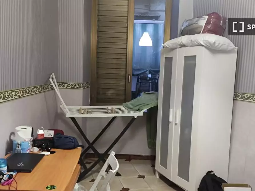 Immagine 3 di Camera condivisa in affitto  in Via Montesilvano a Napoli