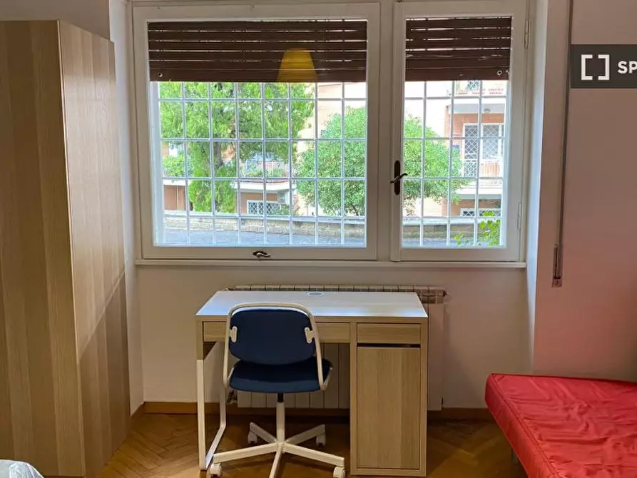 Immagine 4 di Camera condivisa in affitto  in Via Salvatore Scoca a Roma