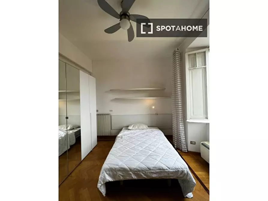 Immagine 11 di Camera condivisa in affitto  in Via di S. Giovanni in Laterano a Roma