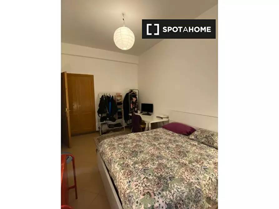 Immagine 3 di Camera condivisa in affitto  in Via Giovanni Battista Canobi a Roma