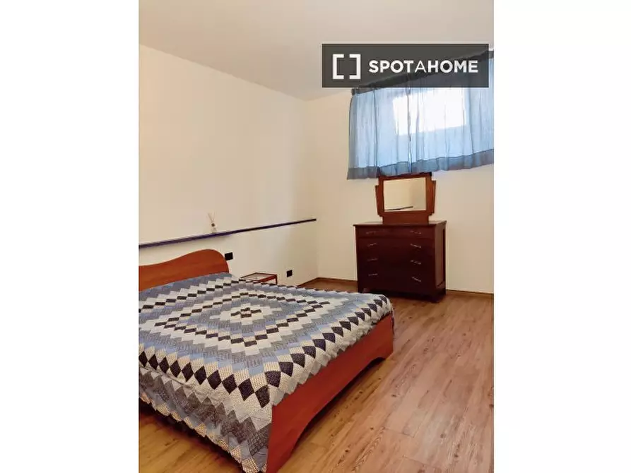 Immagine 2 di Camera condivisa in affitto  in Via delle Cento Stelle a Firenze