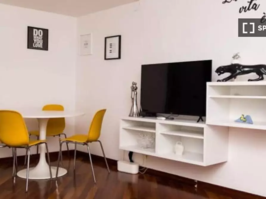 Immagine 5 di Camera condivisa in affitto  in Vico Maiorani a Napoli