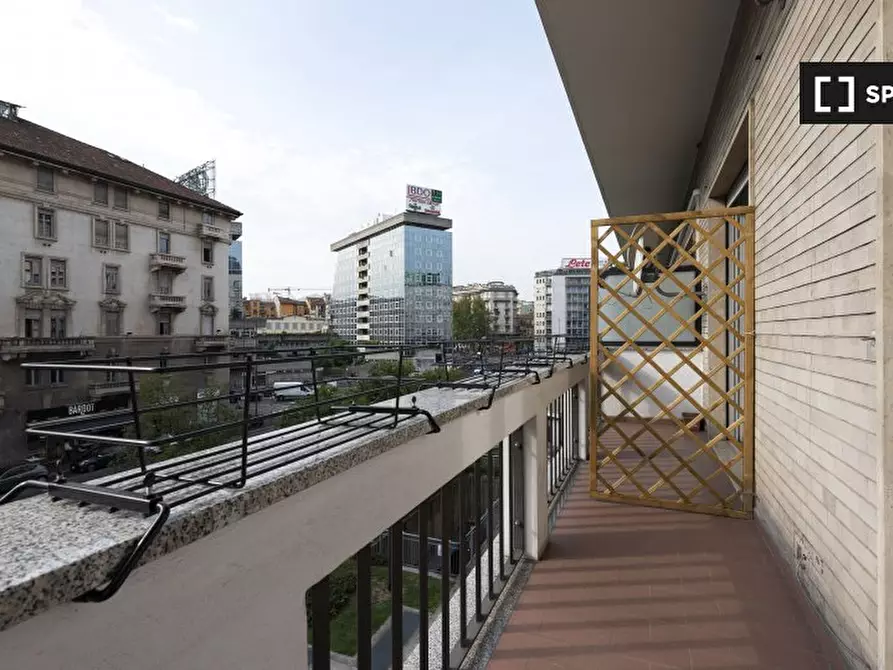 Immagine 3 di Camera condivisa in affitto  in Via Andrea Costa a Milano